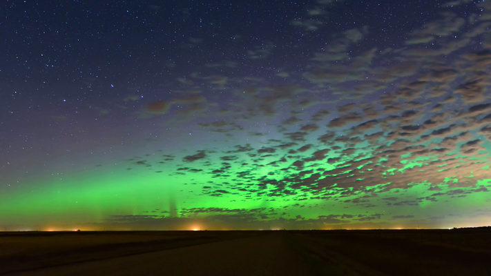 North Dakota - Roadside Aurora - Timelapse