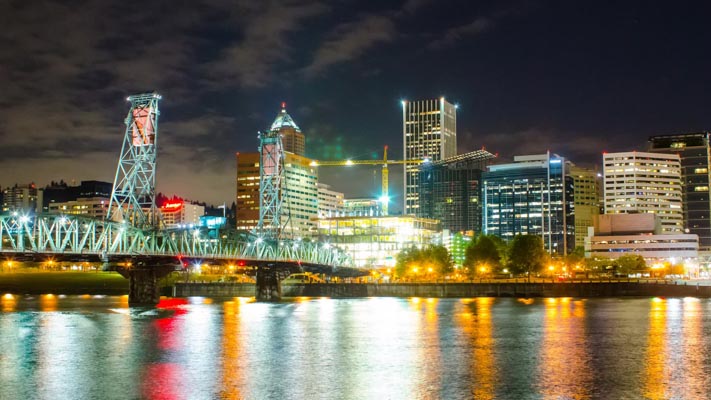 Oregon - Portland - River View at Night