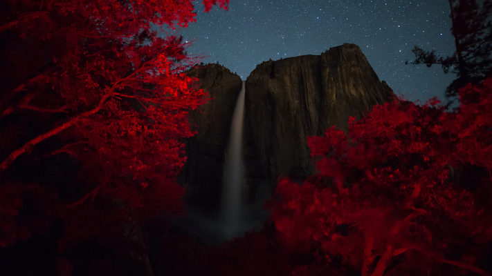 Yosemite Falls and the North Star - Celestial Timelapse